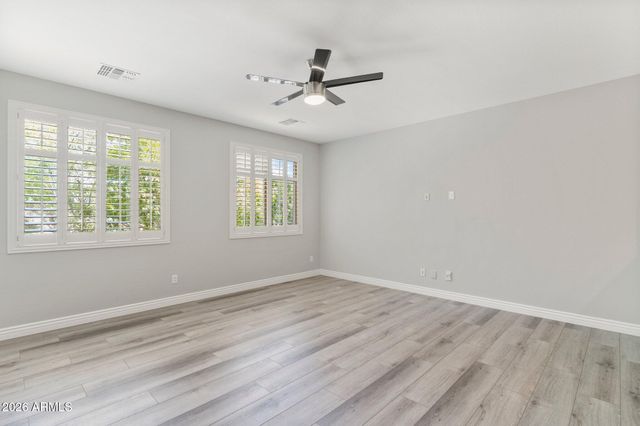 3822 E COMSTOCK Drive, Gilbert, AZ 85296
