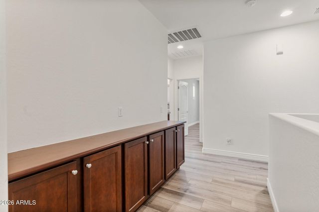 3822 E COMSTOCK Drive, Gilbert, AZ 85296