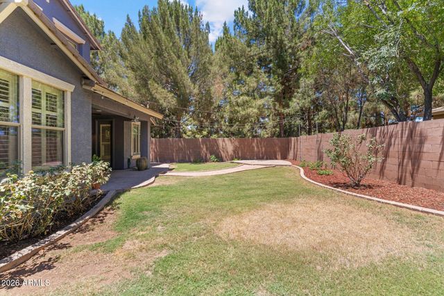3822 E COMSTOCK Drive, Gilbert, AZ 85296