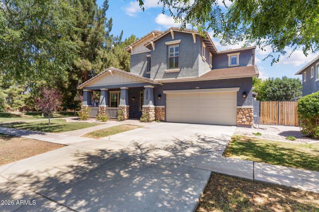 3822 E COMSTOCK Drive, Gilbert, AZ 85296