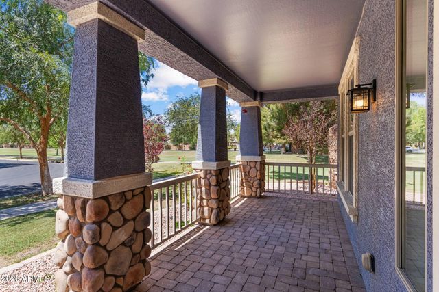 3822 E COMSTOCK Drive, Gilbert, AZ 85296