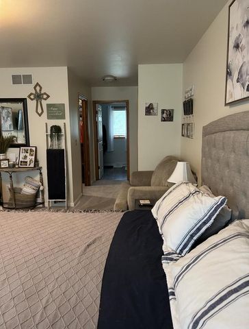 608 Fairfield WAY, Waukesha, WI 53188
