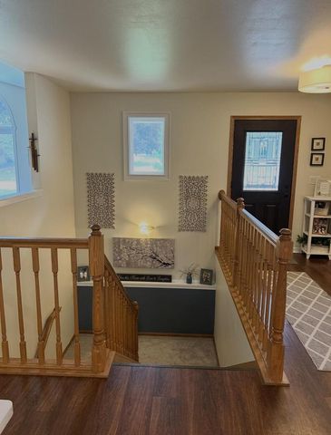 608 Fairfield WAY, Waukesha, WI 53188