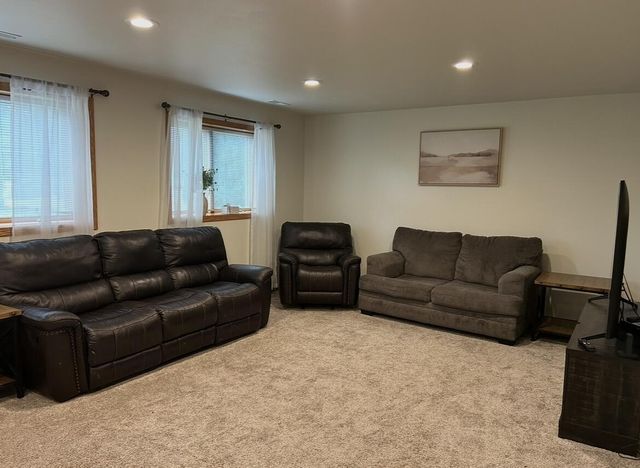 608 Fairfield WAY, Waukesha, WI 53188