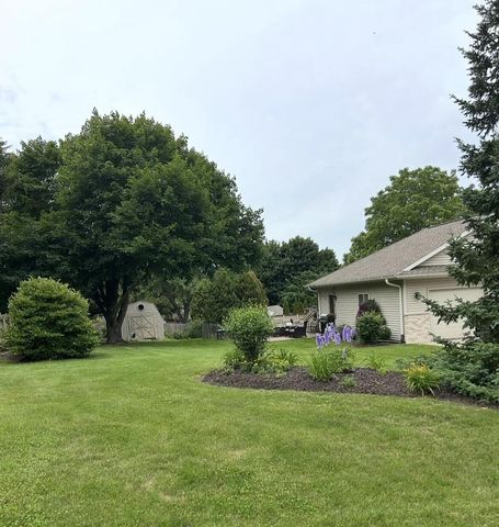 608 Fairfield WAY, Waukesha, WI 53188