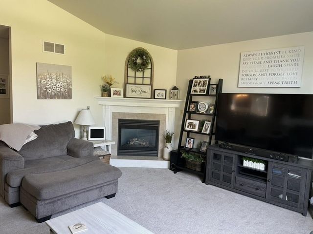 608 Fairfield WAY, Waukesha, WI 53188
