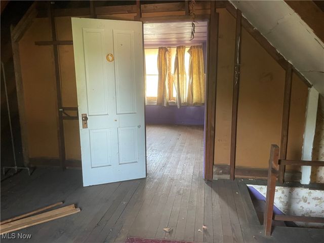 110 Oakwood Street, Ravenna, OH 44266