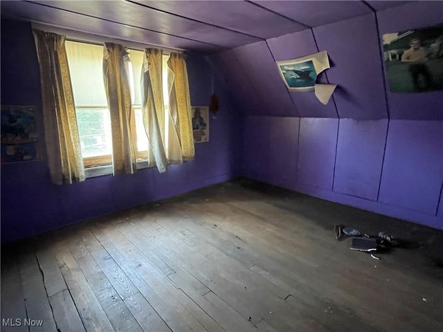 110 Oakwood Street, Ravenna, OH 44266