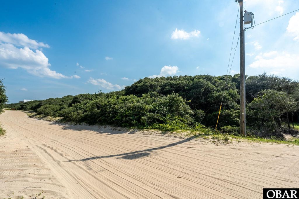 Image 4 of property listing at 2060 Sandpiper Road Lot #183, Corolla, NC 27949