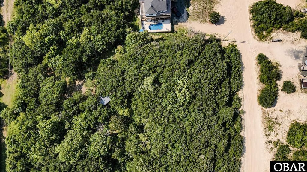 Image 8 of property listing at 2060 Sandpiper Road Lot #183, Corolla, NC 27949