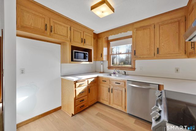 144 Lexington Road, Glastonbury, CT 06033