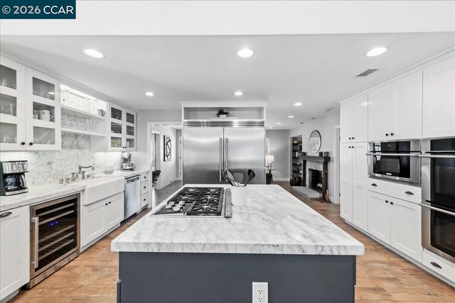 10 Donna Ln, Danville, CA 94526