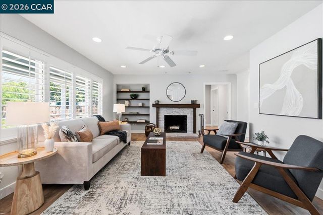 10 Donna Ln, Danville, CA 94526