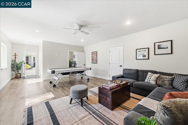 10 Donna Ln, Danville, CA 94526