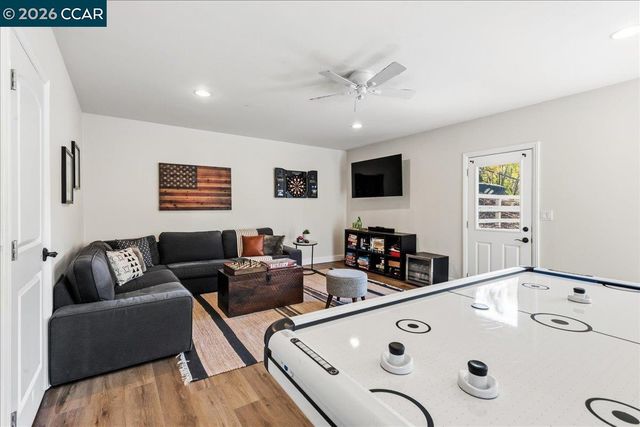 10 Donna Ln, Danville, CA 94526