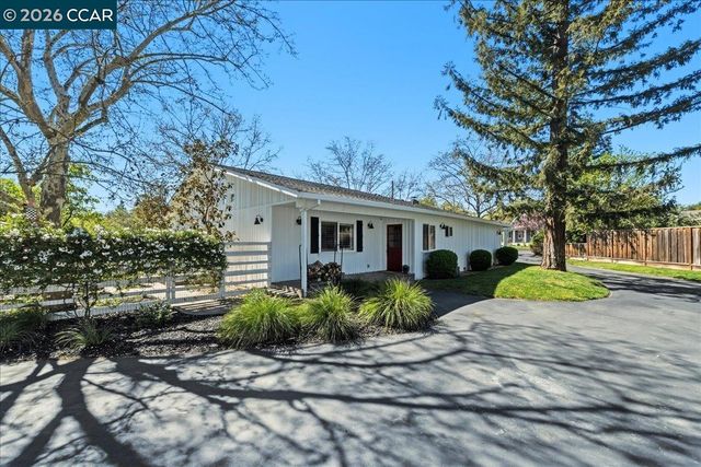 10 Donna Ln, Danville, CA 94526