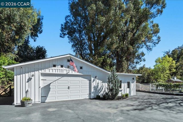 10 Donna Ln, Danville, CA 94526