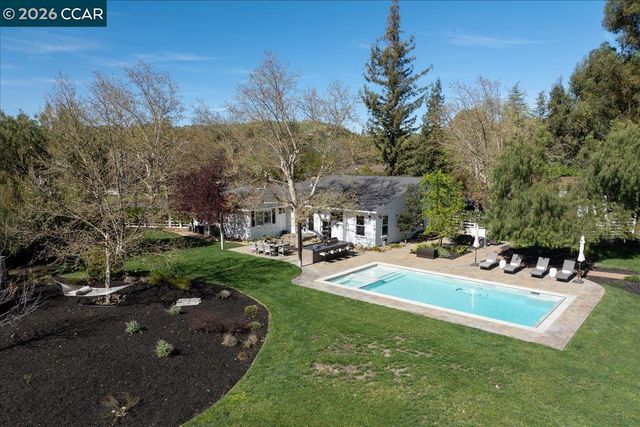 10 Donna Ln, Danville, CA 94526