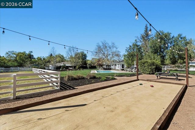 10 Donna Ln, Danville, CA 94526