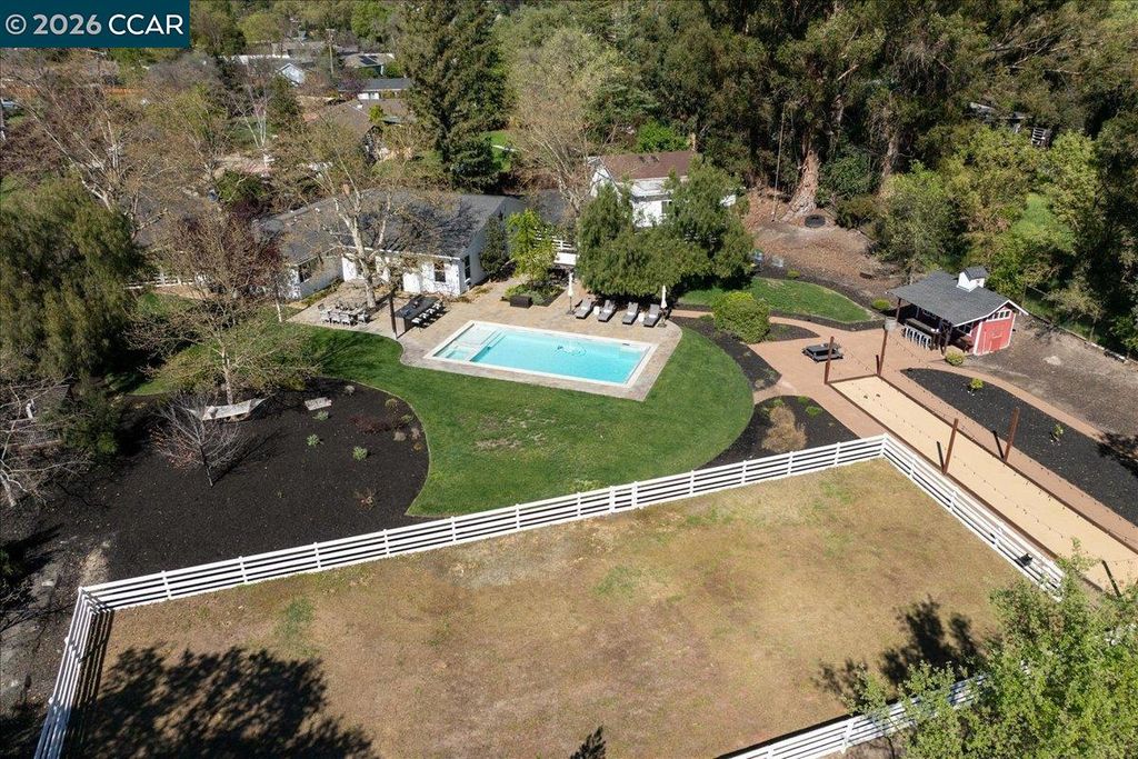 10 Donna Ln, Danville, CA 94526