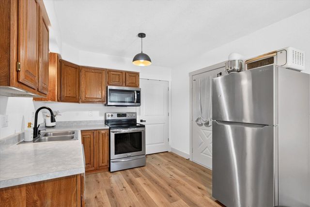 305 N Missouri Avenue, Nixa, MO 65714
