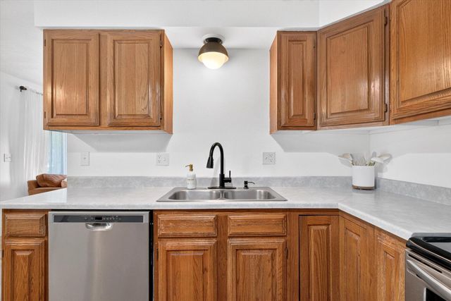 305 N Missouri Avenue, Nixa, MO 65714