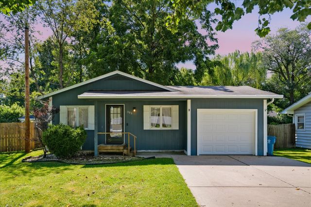 305 N Missouri Avenue, Nixa, MO 65714