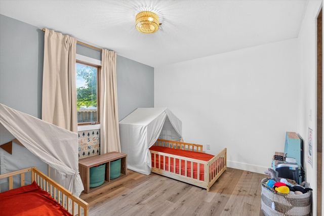 305 N Missouri Avenue, Nixa, MO 65714