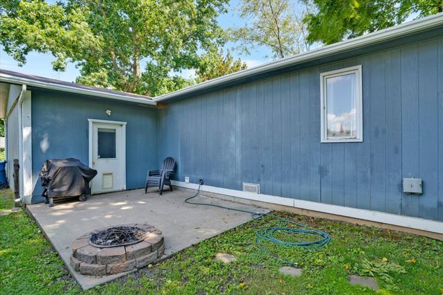 305 N Missouri Avenue, Nixa, MO 65714