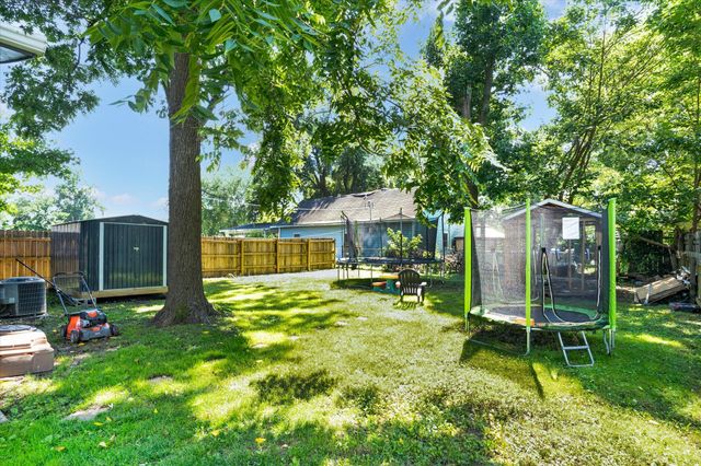 305 N Missouri Avenue, Nixa, MO 65714