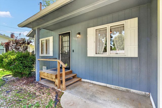 305 N Missouri Avenue, Nixa, MO 65714