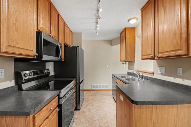 14260 Fountain Hills Court NE, Prior Lake, MN 55372