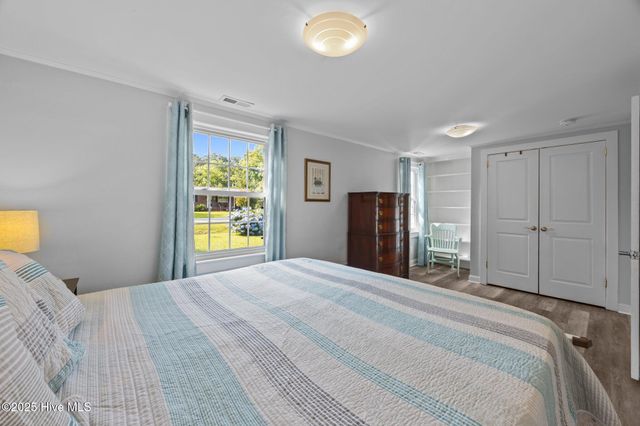 207 Battleground Avenue, New Bern, NC 28560