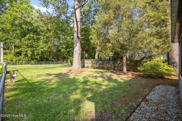 207 Battleground Avenue, New Bern, NC 28560