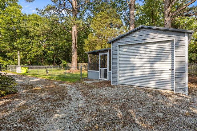 207 Battleground Avenue, New Bern, NC 28560