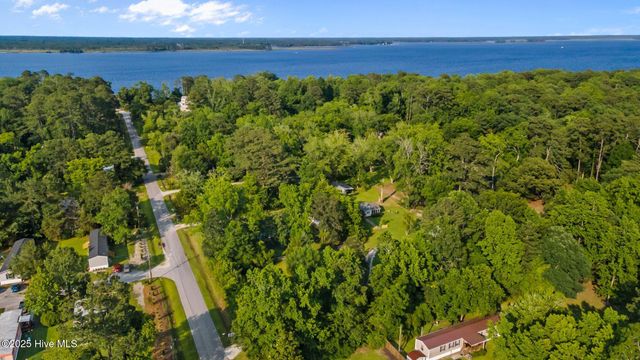 207 Battleground Avenue, New Bern, NC 28560