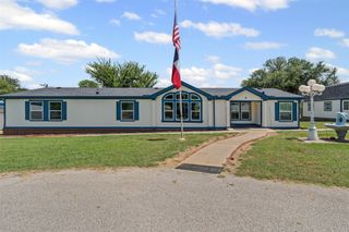 18 Sunny Lane, Burleson, TX 76028