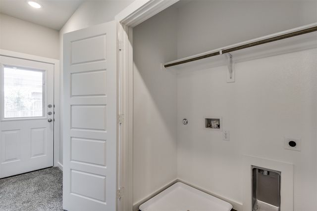 740 Wheatfield Drive, Venus, TX 76084