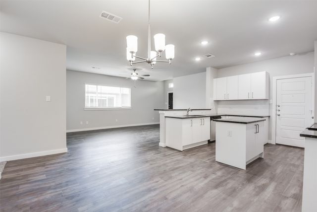 740 Wheatfield Drive, Venus, TX 76084