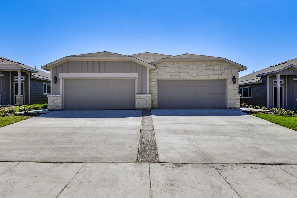 740 Wheatfield Drive, Venus, TX 76084