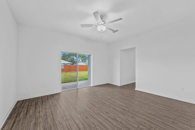 5604 Sunset Boulevard, Fort Pierce, FL 34982