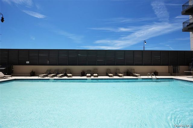 100 W Broadway 1F, Long Beach, NY 11561