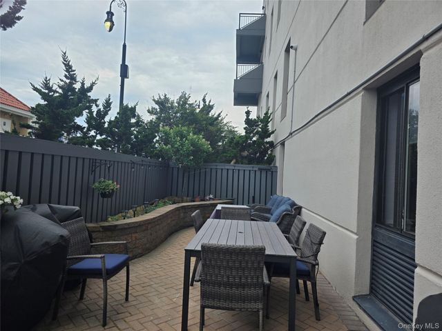 100 W Broadway 1F, Long Beach, NY 11561