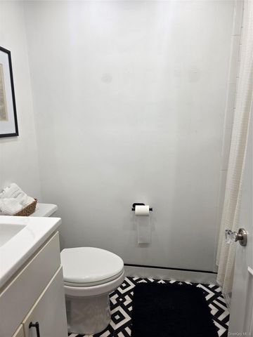 100 W Broadway 1F, Long Beach, NY 11561