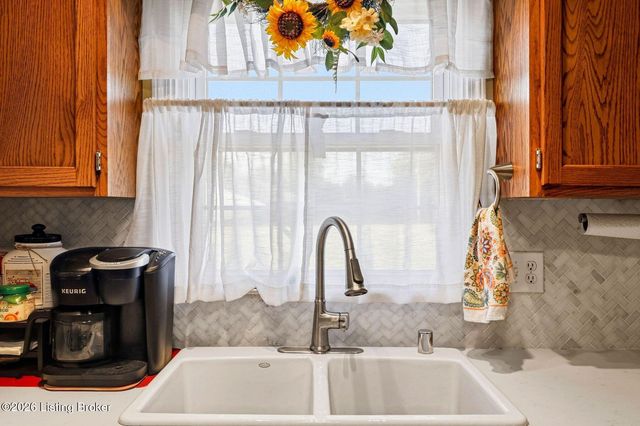 1699 Wilsonville Rd, Fisherville, KY 40023