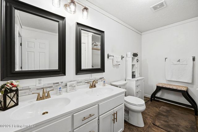 1699 Wilsonville Rd, Fisherville, KY 40023