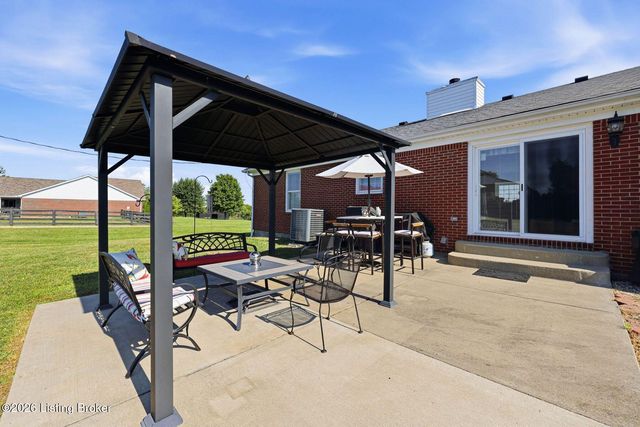 1699 Wilsonville Rd, Fisherville, KY 40023