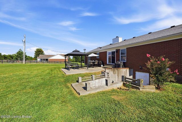 1699 Wilsonville Rd, Fisherville, KY 40023