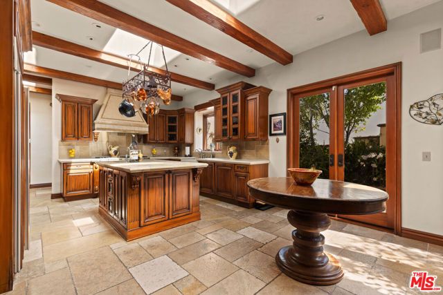 1617 Tower Grove Drive, Los Angeles, CA 90210