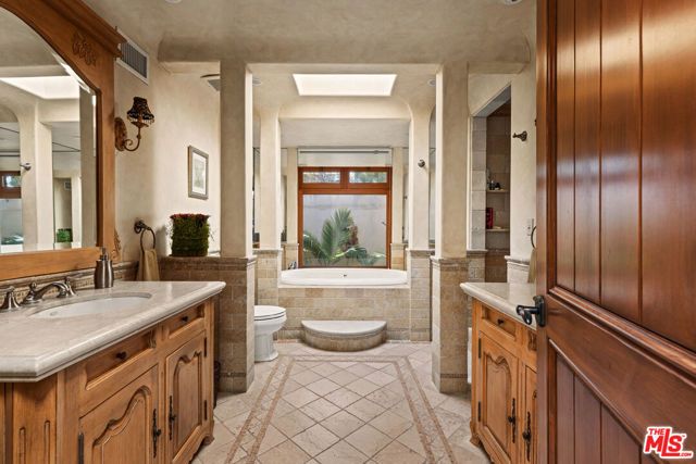 1617 Tower Grove Drive, Los Angeles, CA 90210